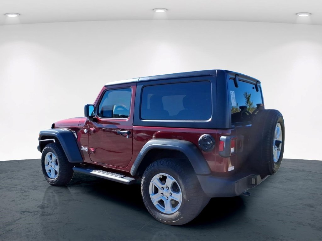 Used 2021 Red Jeep Sport S image 17