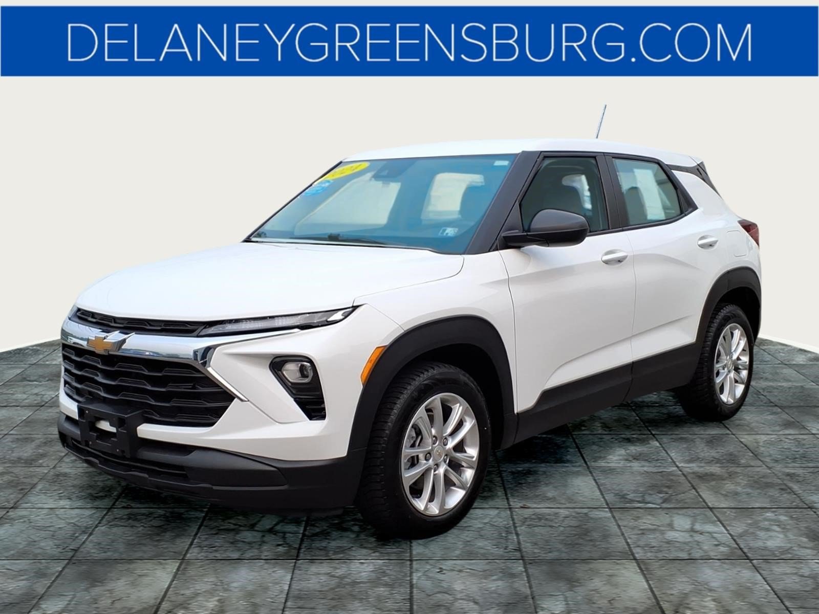 Used 2024 Summit White Gaz Chevrolet LS image 7