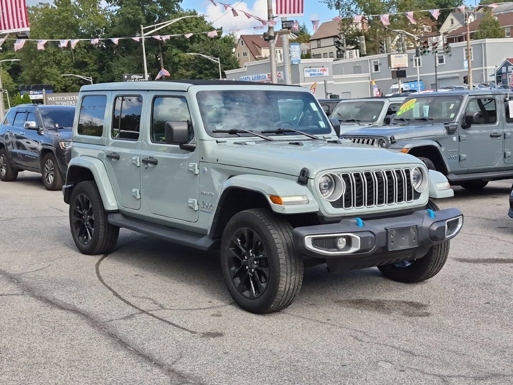 Used 2024 Gray Jeep Sahara 4xe image 3