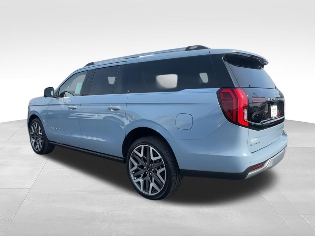 New 2026 Gray Ford Platinum image 6