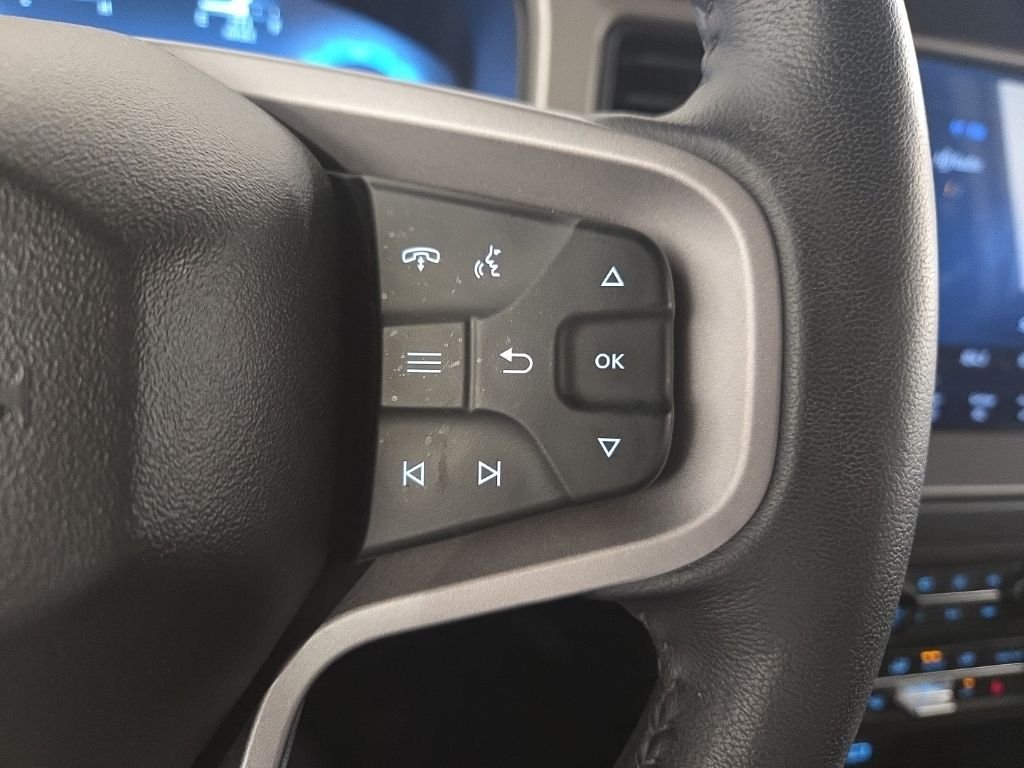 Used 2025 Azure Gray Metallic Ford Outer Banks image 19