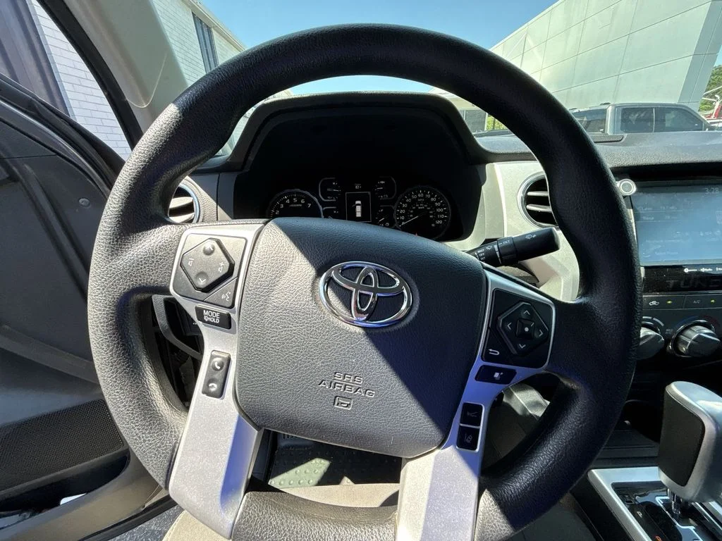 Used 2020 Gray Toyota SR5 image 11