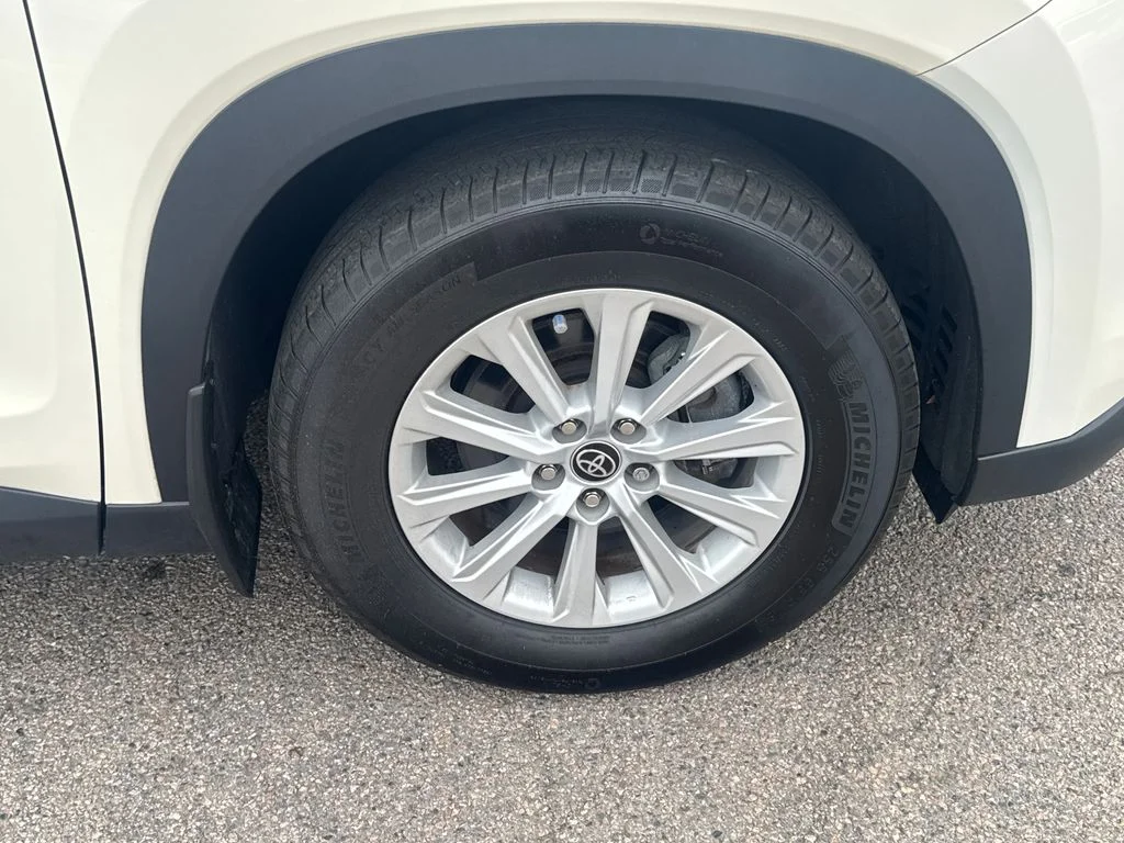 Used 2024 White Toyota XLE image 45