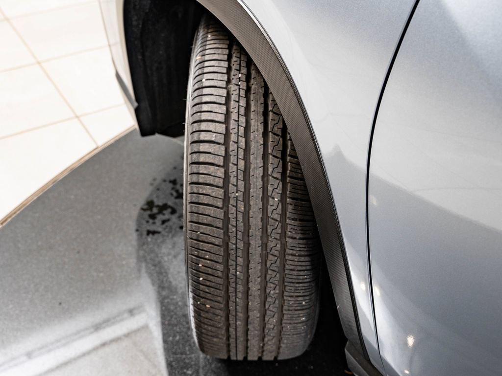 Used 2025 Ice Silver Metallic Subaru Onyx Edition image 46