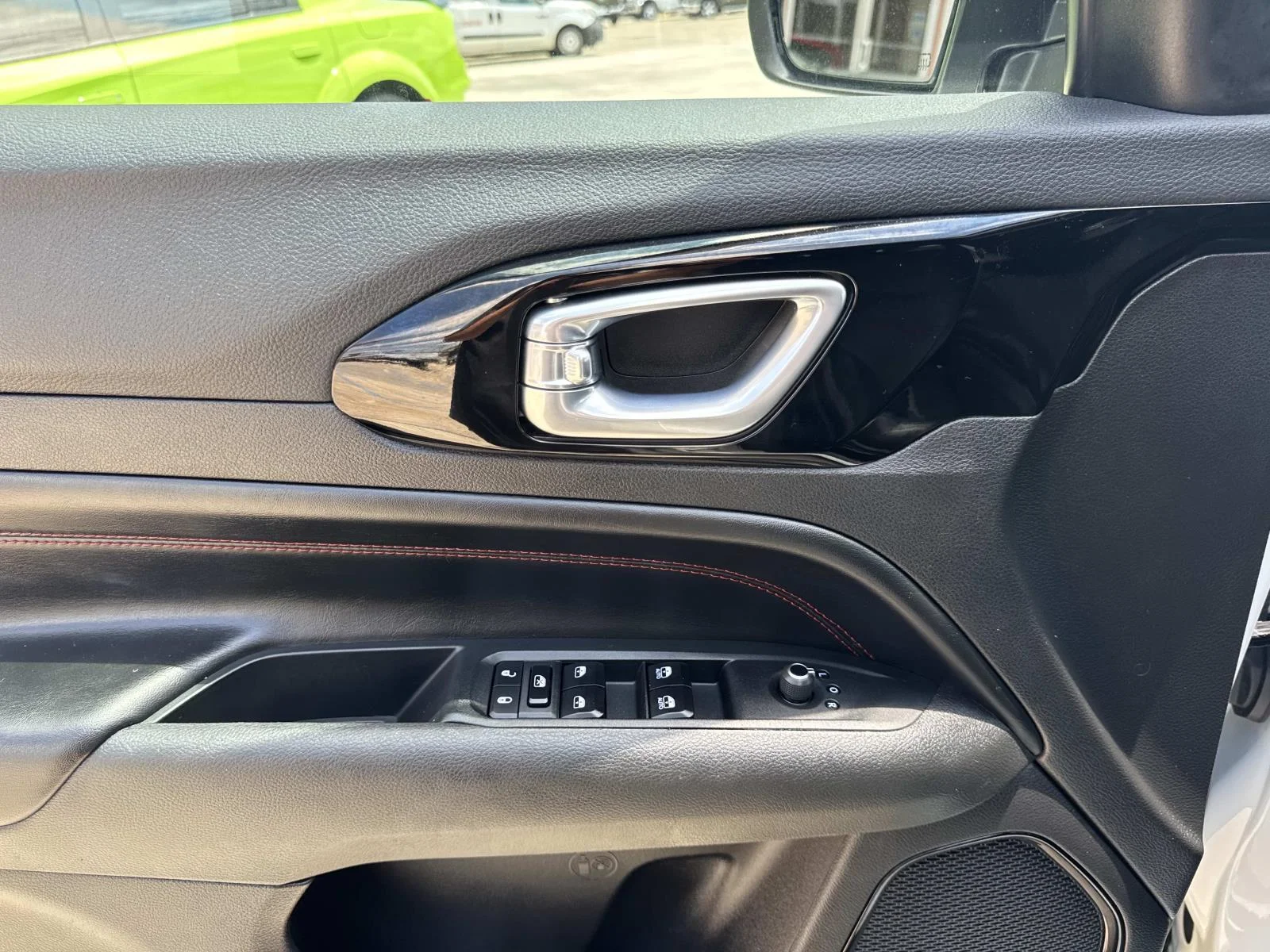 Used 2025 Bright White Clearcoat Jeep Trailhawk image 19