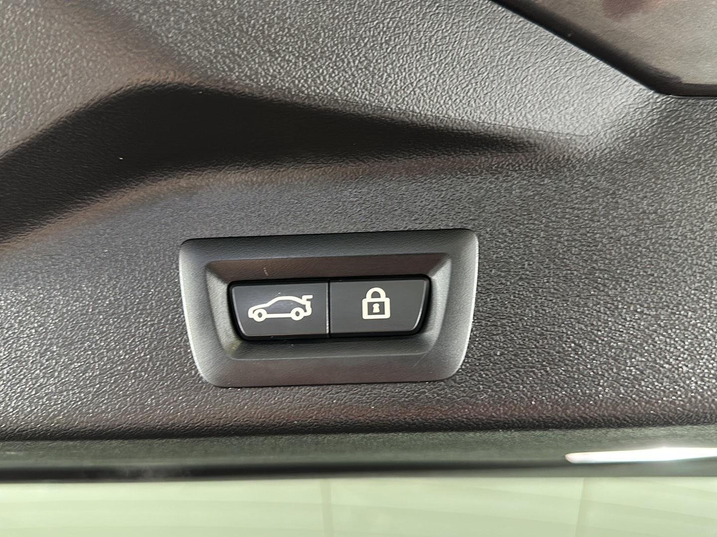 Used 2023 Dark Graphite Metallic BMW xDrive40i image 27
