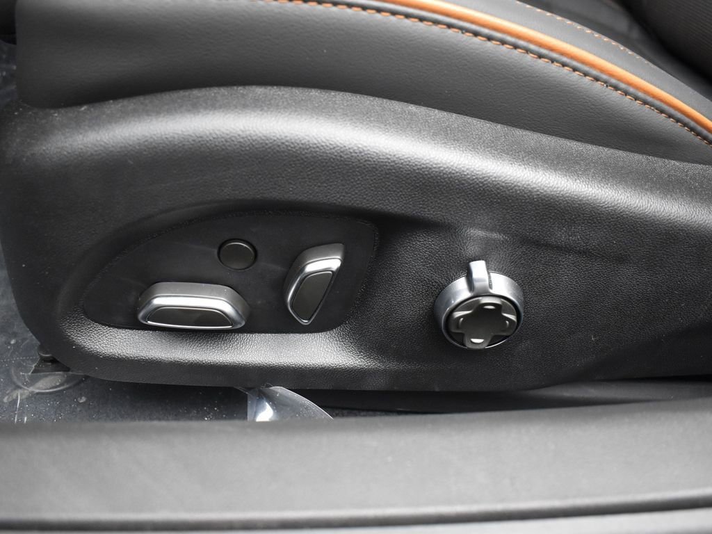 2025 CADILLAC CT4 - Image 10