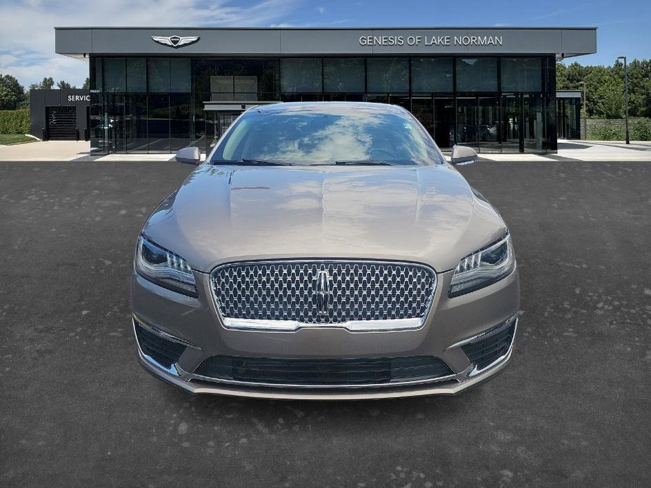 Used 2018 Mocha Metallic Lincoln Select image 2