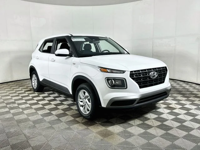 New 2026 White Hyundai SE image 1