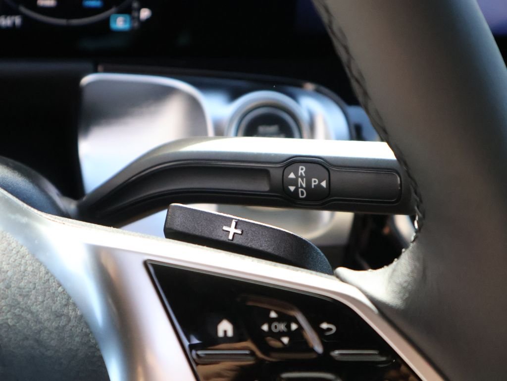 New 2026 Night Black Mercedes-Benz GLB 250 image 35