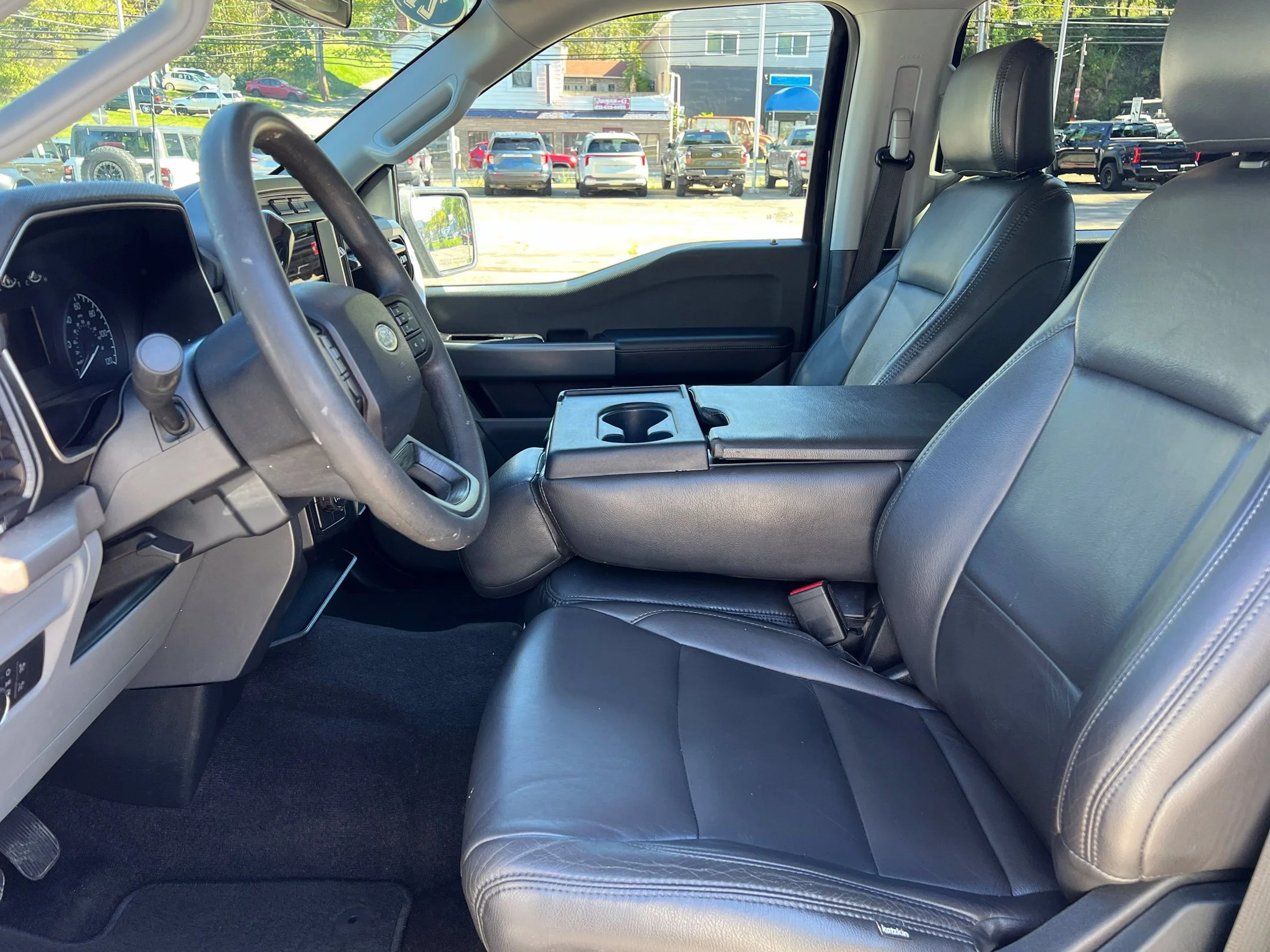 Used 2021 Blue Metallic Ford XLT image 19