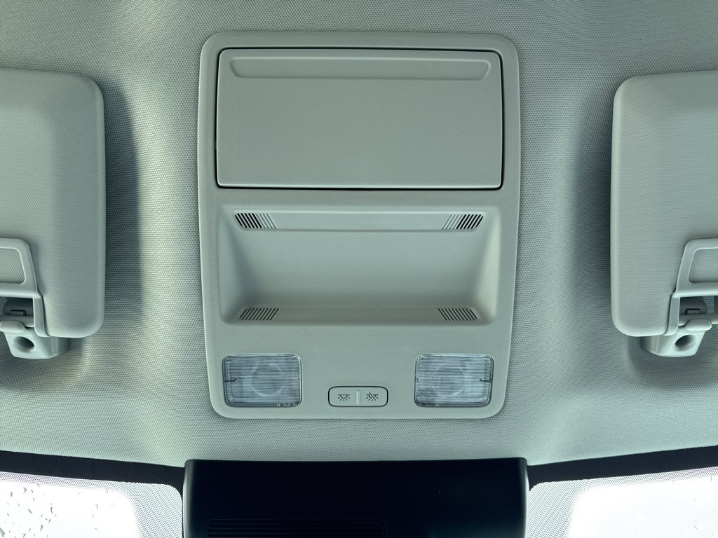 New 2026 Space White Metallic Ford XLT image 25