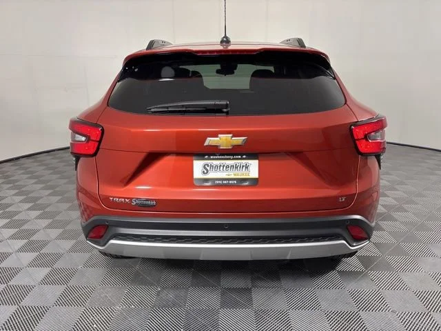 Used 2024 Cayenne Orange Metallic Chevrolet LT image 34