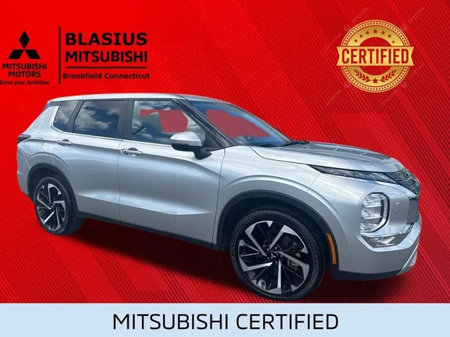 2024 Mitsubishi Outlander SE
