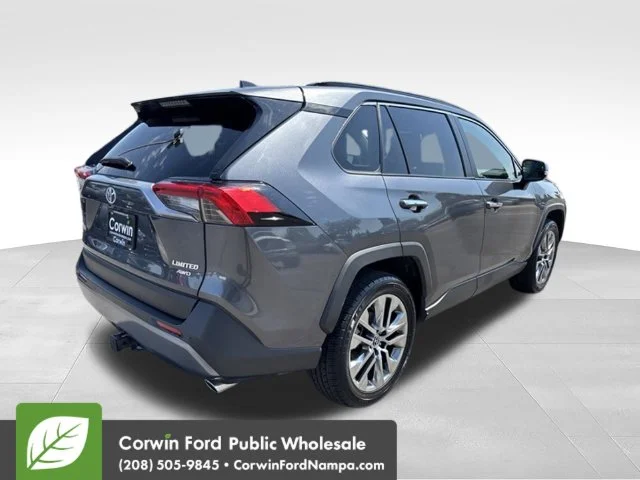 Used 2019 Gray Toyota Limited image 5