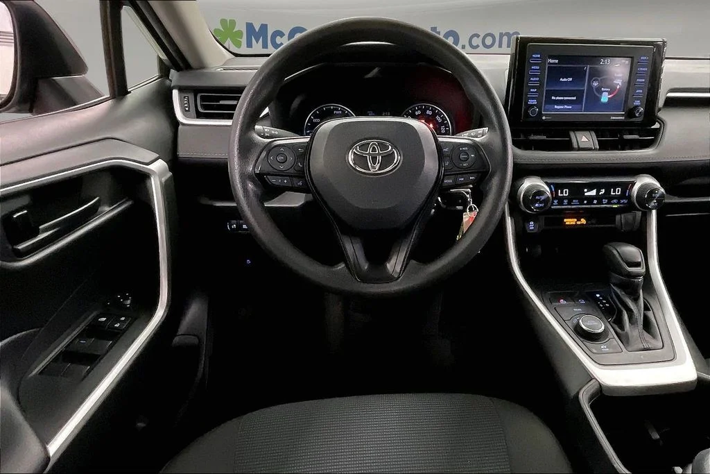 Used 2022 Silver Toyota LE image 7