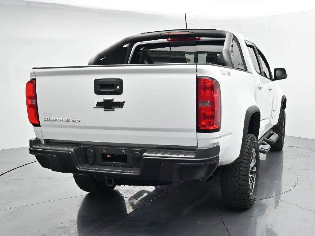 Used 2019 White Chevrolet ZR2 image 5