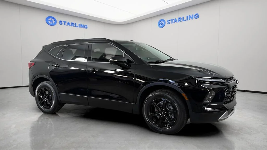 Used 2023 Black Chevrolet 3LT image 13
