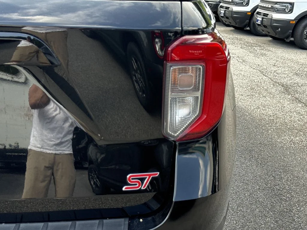 Used 2023 Agate Black Metallic Ford ST image 34