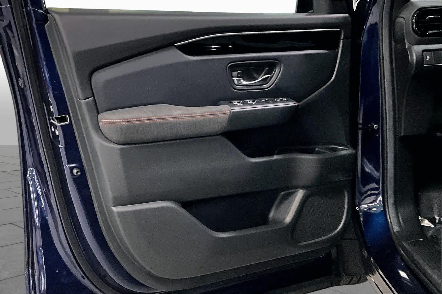 Used 2025 Obsidian Blue Pearl Honda Sport image 21
