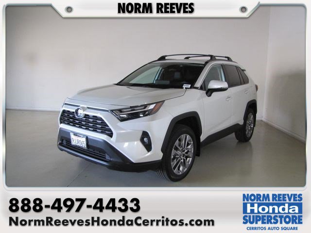 2023 Toyota RAV4 XLE Premium FWD's photo