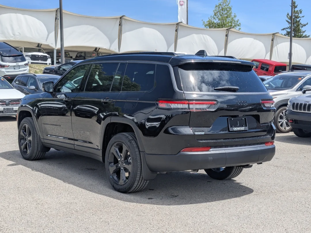 New 2026 Black Jeep Altitude - - 4x4 - 20 Gloss Black Wheels - Remote Start - Capri Leatherette & More! image 6