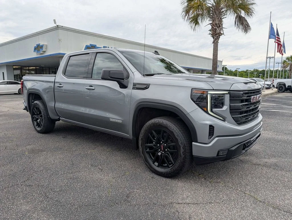 Used 2024 Silver GMC Elevation image 2