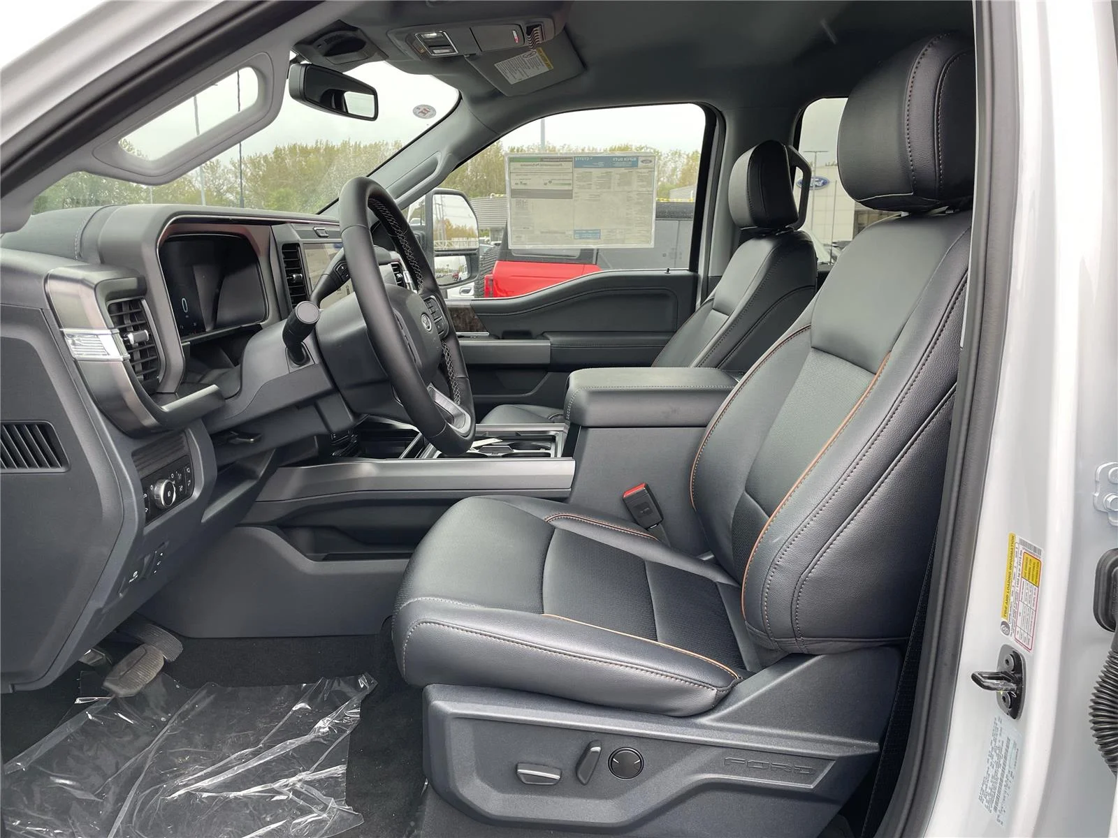 New 2026 Oxford White Ford LARIAT image 12