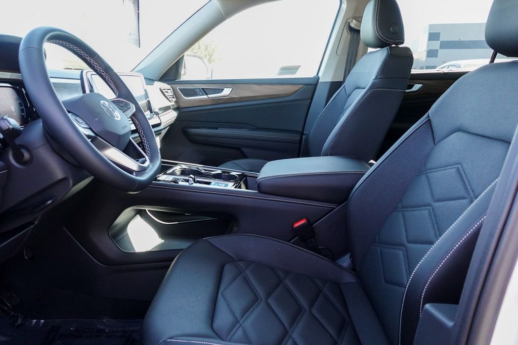 2026 Volkswagen Atlas SE w/Tech - Photo 13