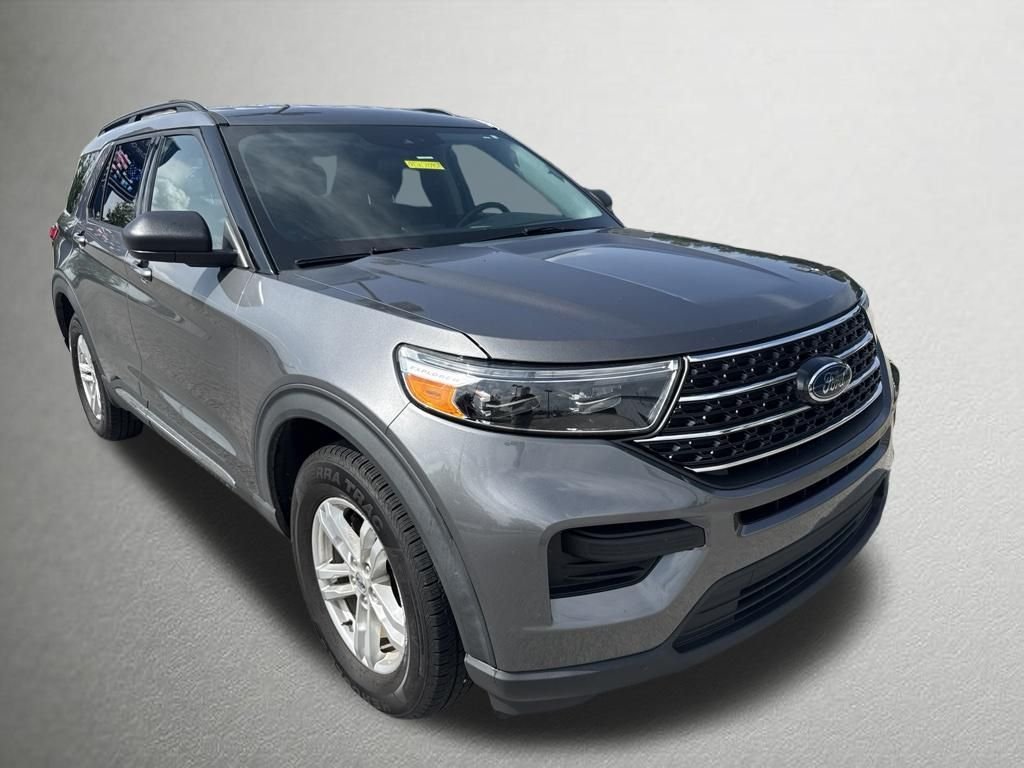 Used 2021 Gray Metallic Ford XLT image 1