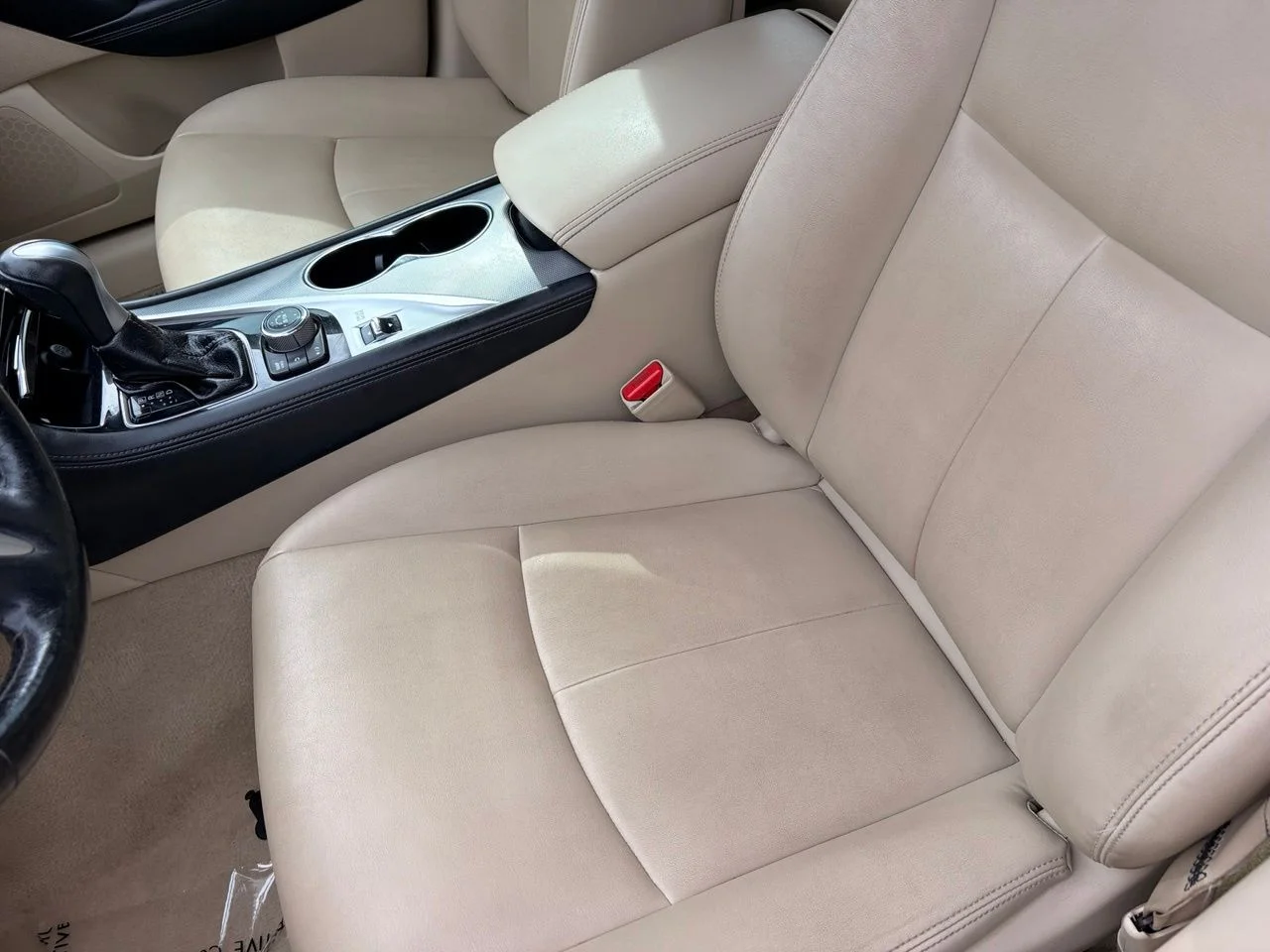 Used 2016 Majestic White INFINITI 3.0t Premium image 17