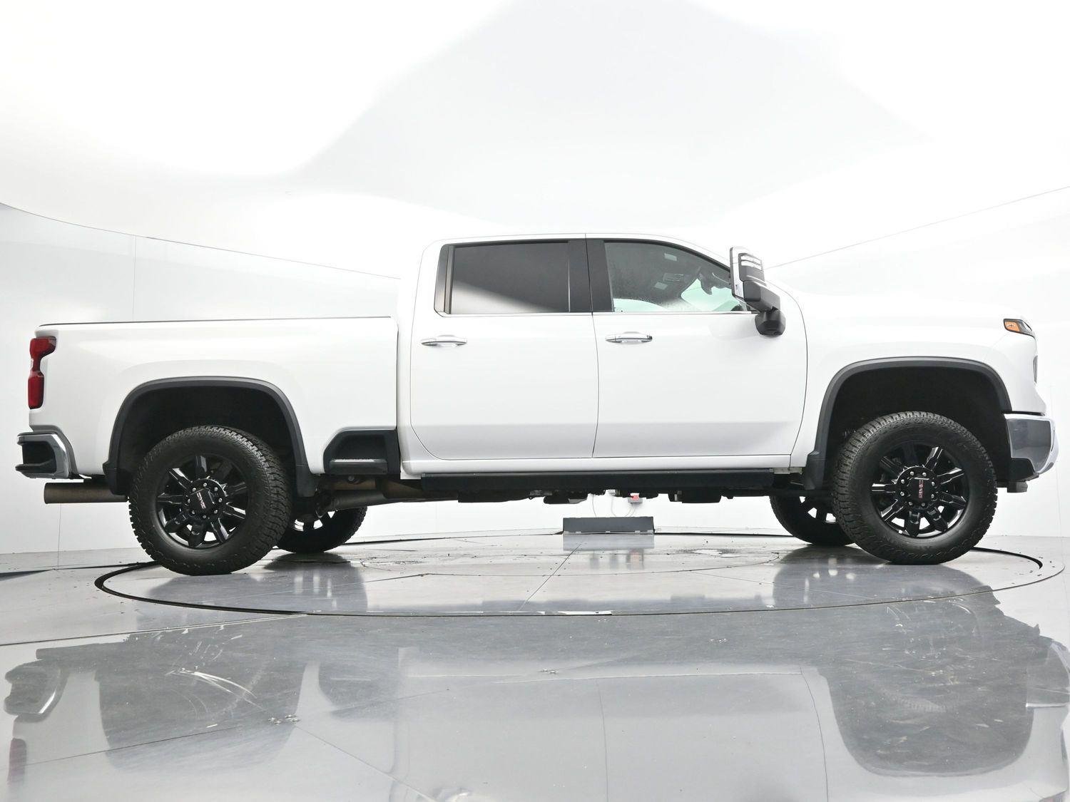 Used 2024 Summit White Chevrolet LTZ image 48