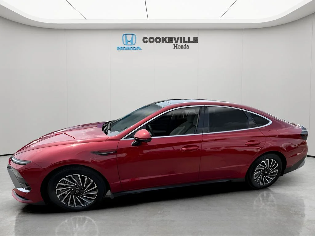 Used 2024 Ultimate red Hyundai Limited image 10