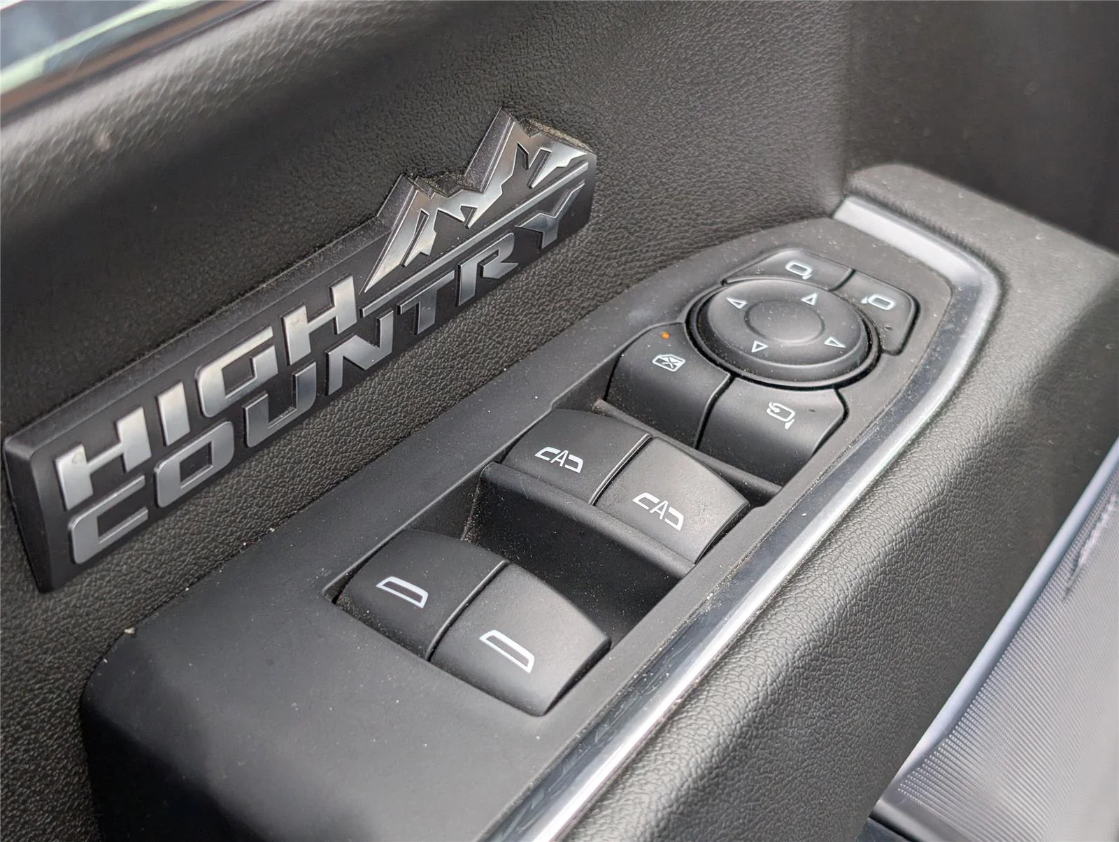 Used 2024 Black Chevrolet High Country image 17