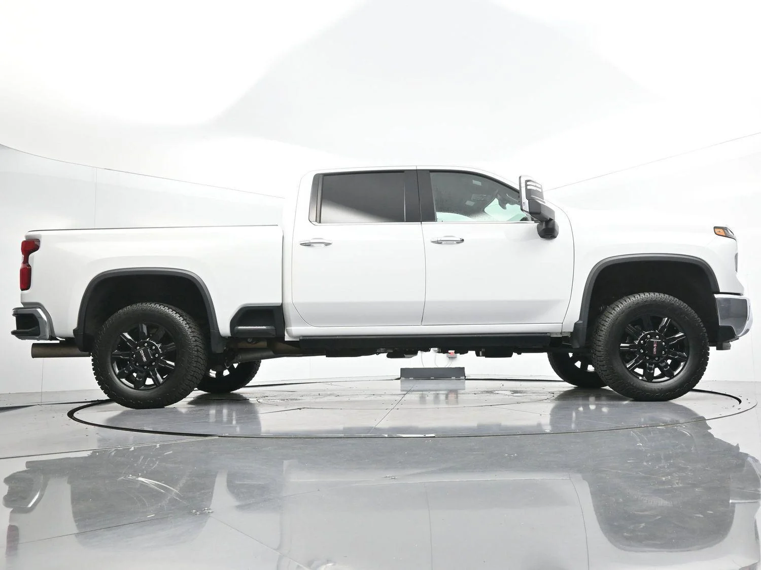 Used 2024 Summit White Chevrolet LTZ image 48