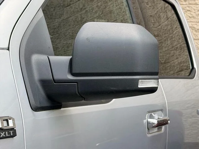 Used 2018 Silver Ford XLT image 21