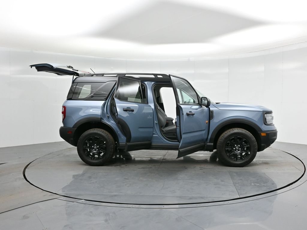 New 2025 Azure Gray Metallic Tri-Coat Ford Badlands image 4