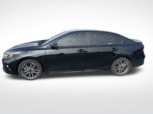 Used 2023 Black Kia GT-Line image 2