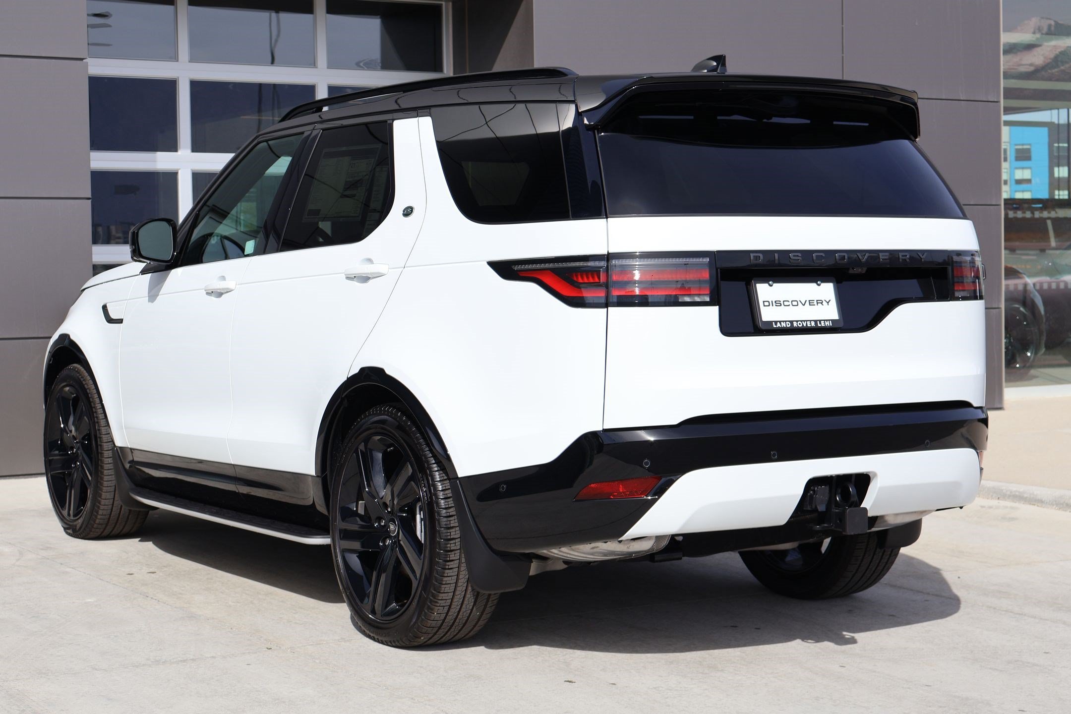 2026 Land Rover Discovery Dynamic SE - Photo 8