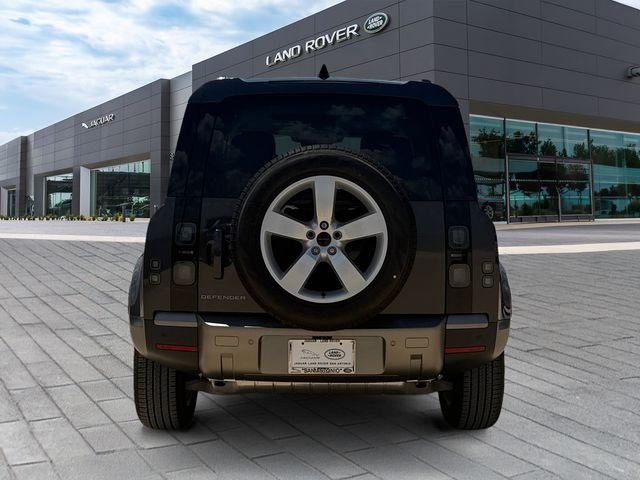 New 2026 Carpathian Grey Land Rover S image 4