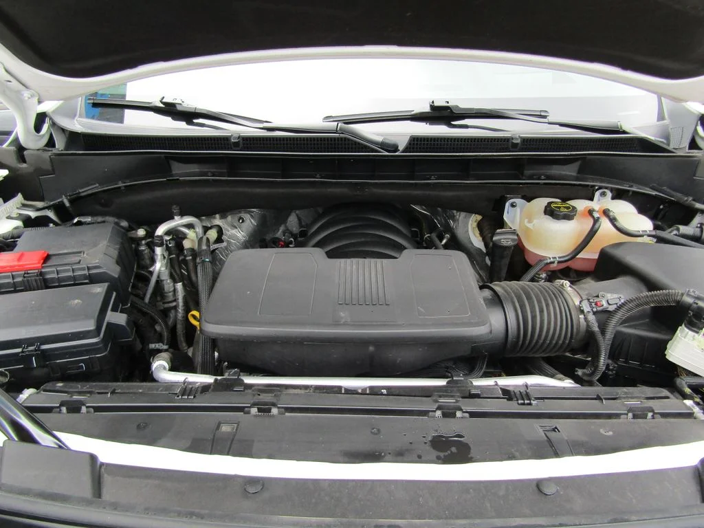 Used 2025 White GMC Denali image 34