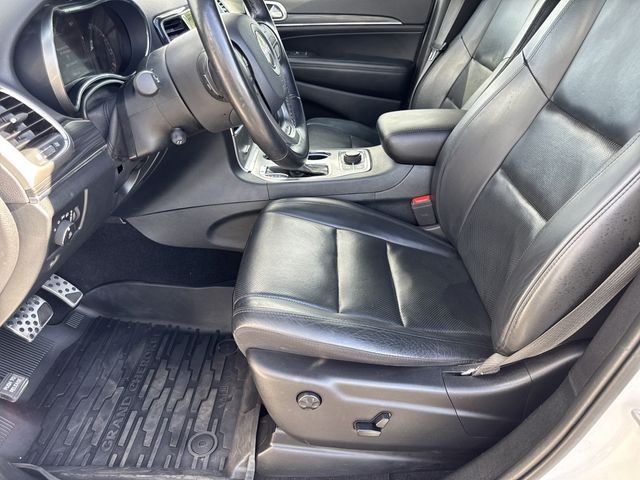 Used 2020 White Jeep Limited image 9