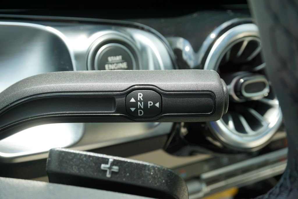 2025 Mercedes-Benz GLB Base - Photo 29