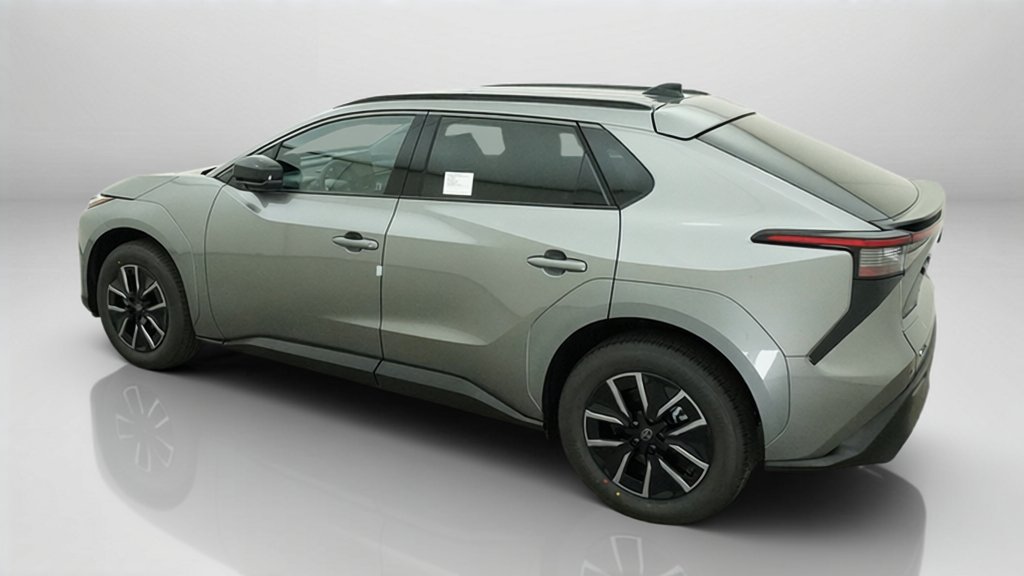 New 2026 Heavy Metal Toyota XLE image 30