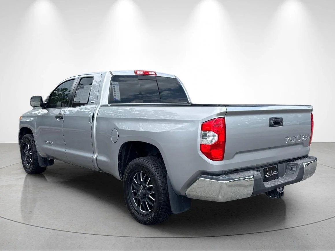 Used 2018 Silver Sky Metallic Toyota SR5 image 3