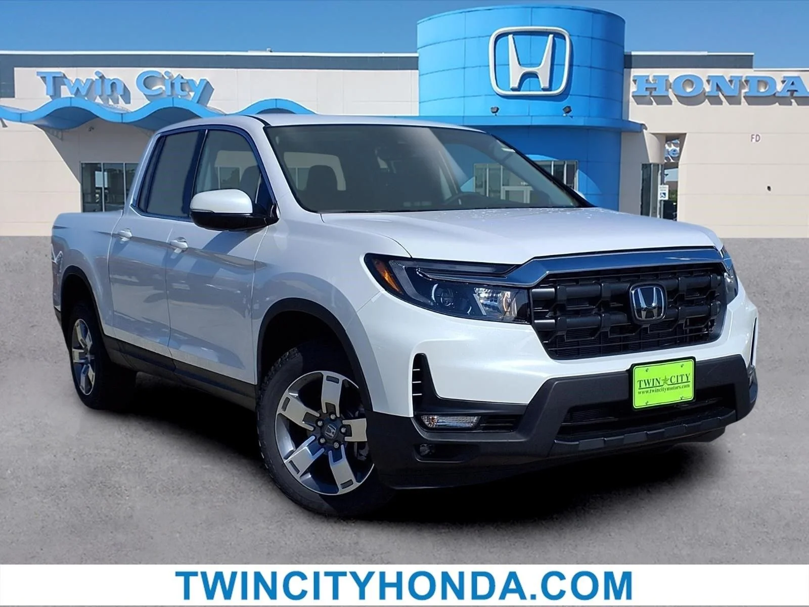 New 2026 White Honda RTL image 1