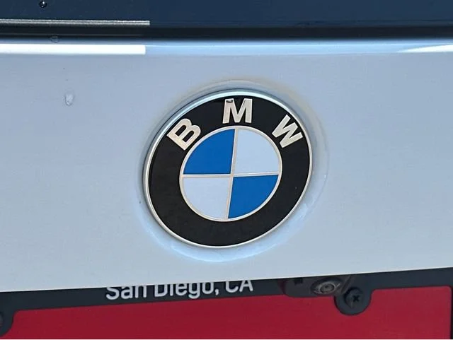 Used 2023 White BMW xDrive28i image 9