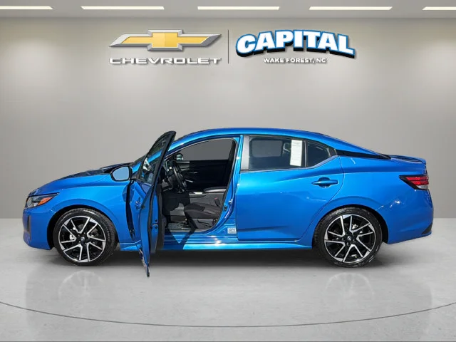 Used 2025 Blue Nissan SR image 9