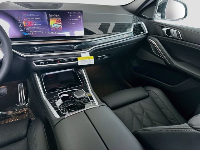 New 2027 White BMW xDrive40i image 17
