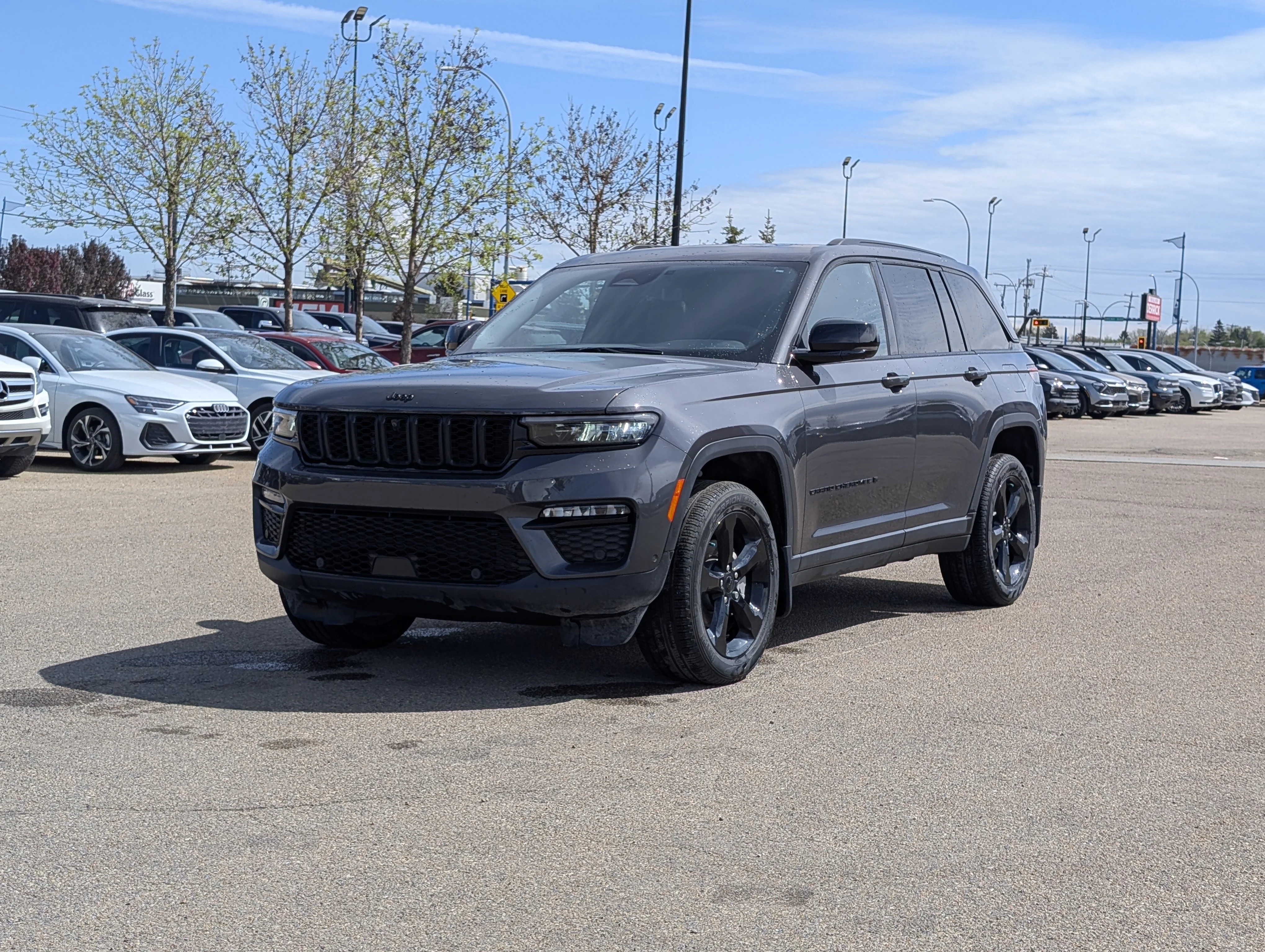Used 2025 Baltic Grey Metallic Jeep Limited image 2